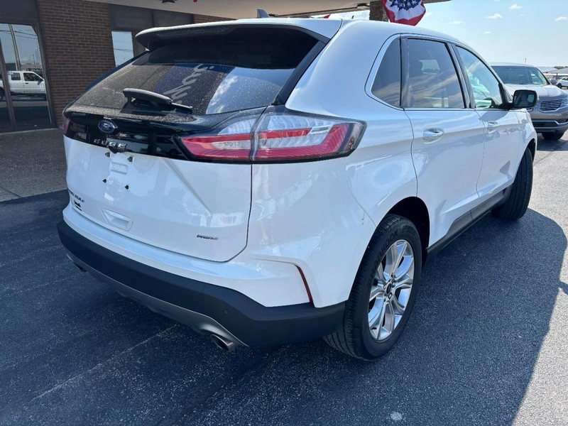 Ford Edge Vehicle Full-screen Gallery Image 03