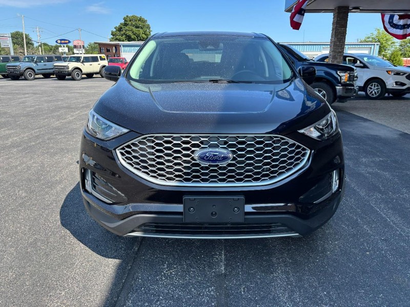 Ford Edge Vehicle Full-screen Gallery Image 08