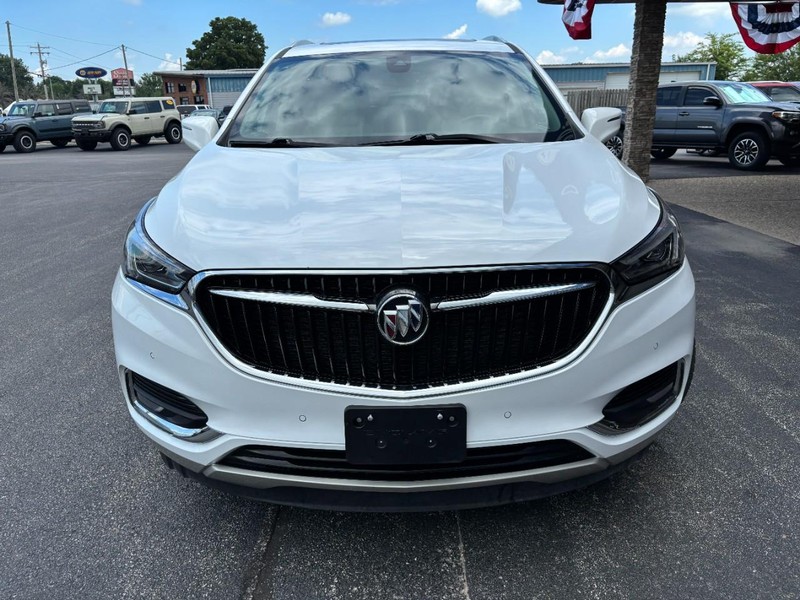 Buick Enclave Vehicle Full-screen Gallery Image 08