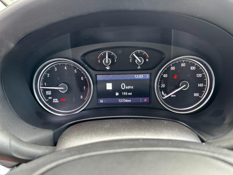 Buick Enclave Vehicle Full-screen Gallery Image 17
