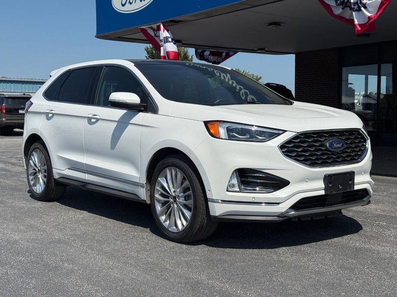 Ford Edge Vehicle Full-screen Gallery Image 02