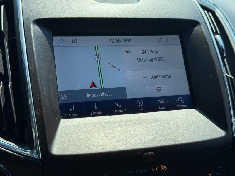 Ford Edge Vehicle Full-screen Gallery Image 17