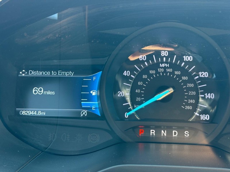 Ford Edge Vehicle Full-screen Gallery Image 22