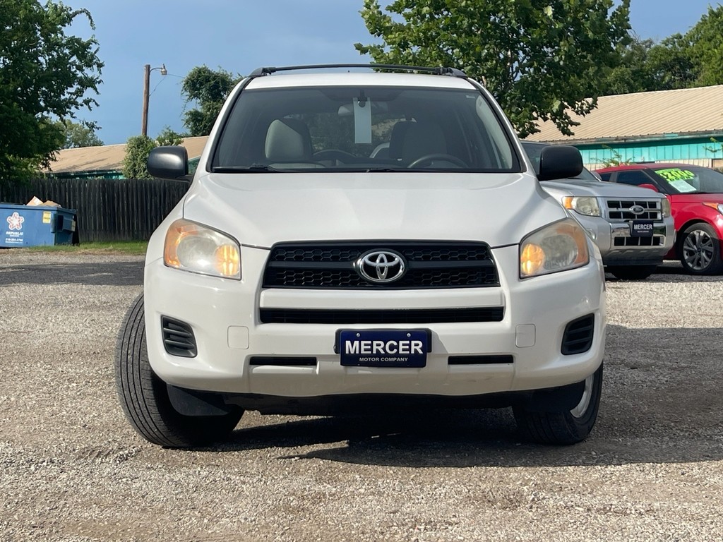 Toyota RAV4 Vehicle Full-screen Gallery Image 10