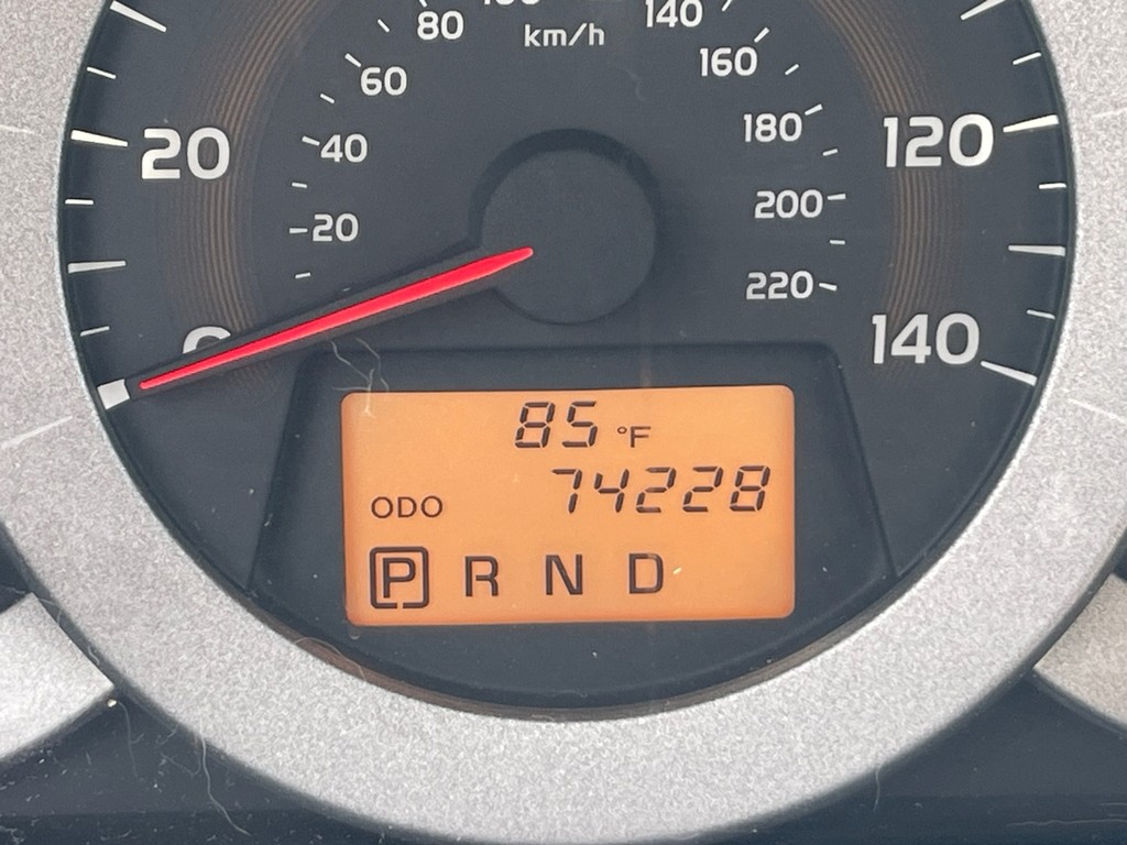 Toyota RAV4 Vehicle Full-screen Gallery Image 20