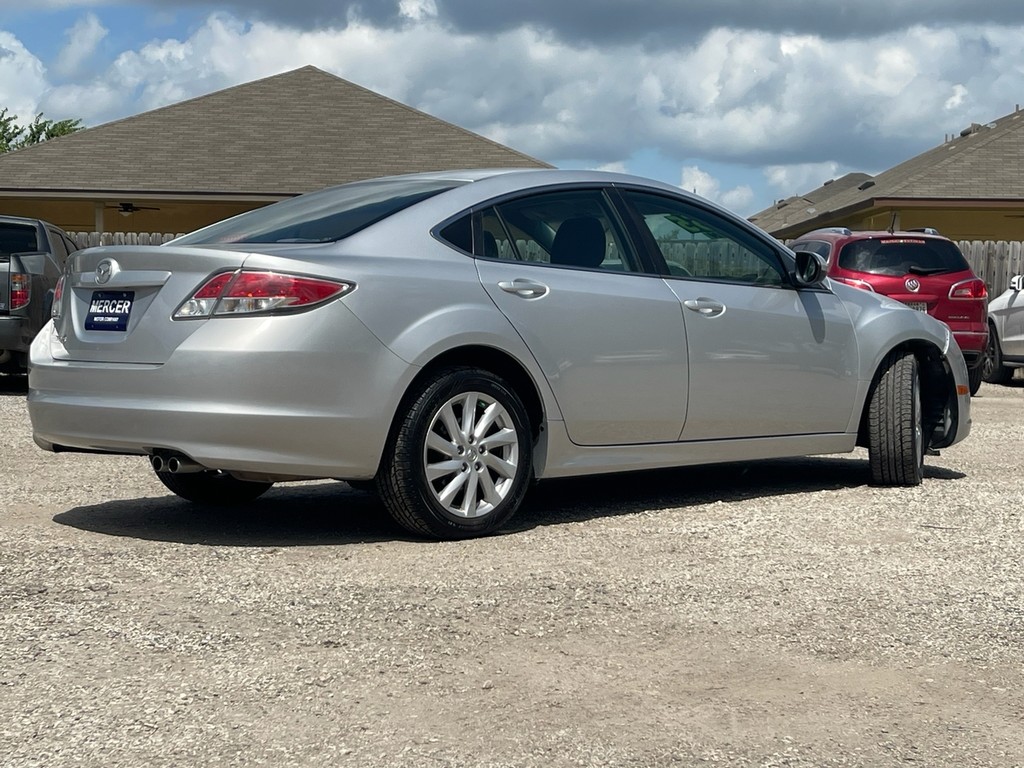 Mazda MAZDA6 Vehicle Full-screen Gallery Image 3