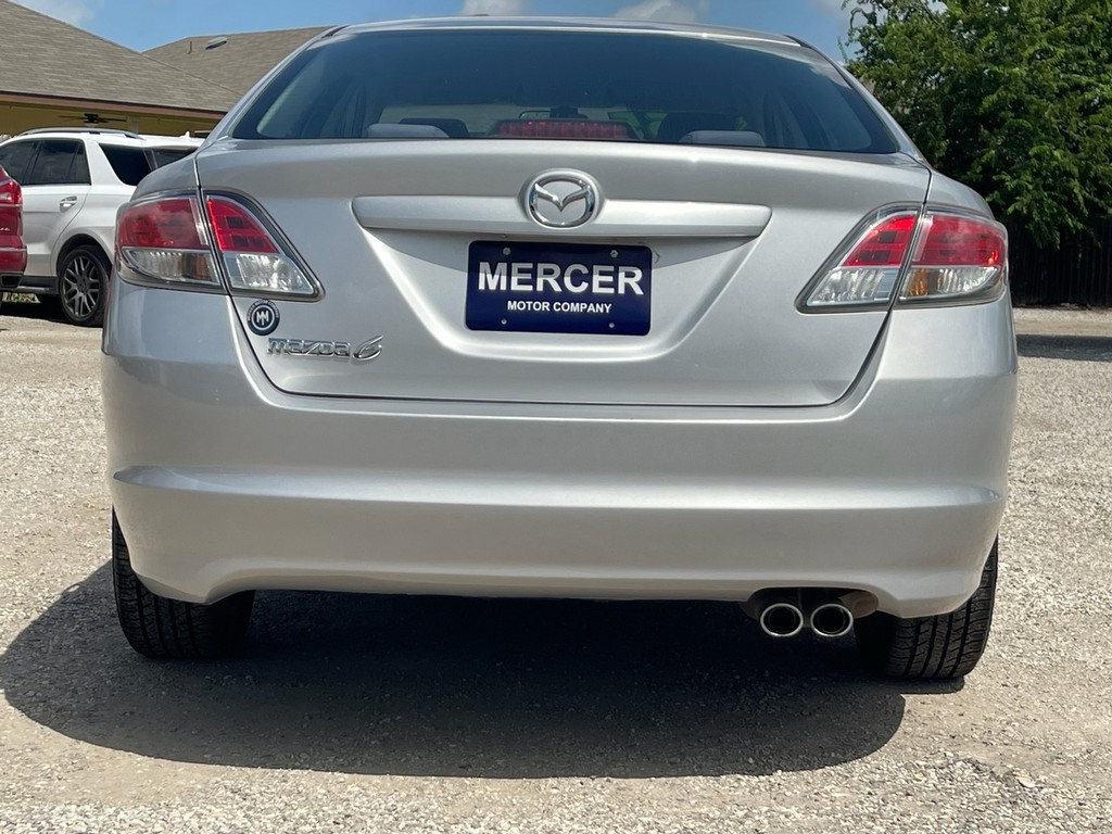 Mazda MAZDA6 Vehicle Full-screen Gallery Image 4