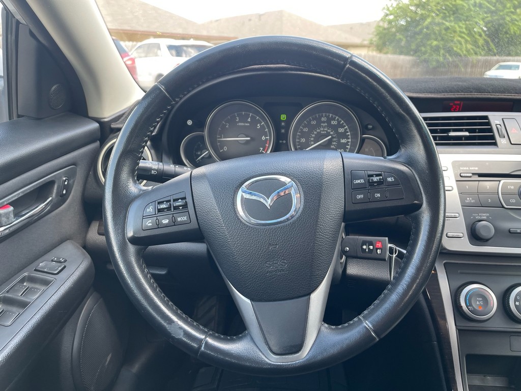 Mazda MAZDA6 Vehicle Full-screen Gallery Image 13