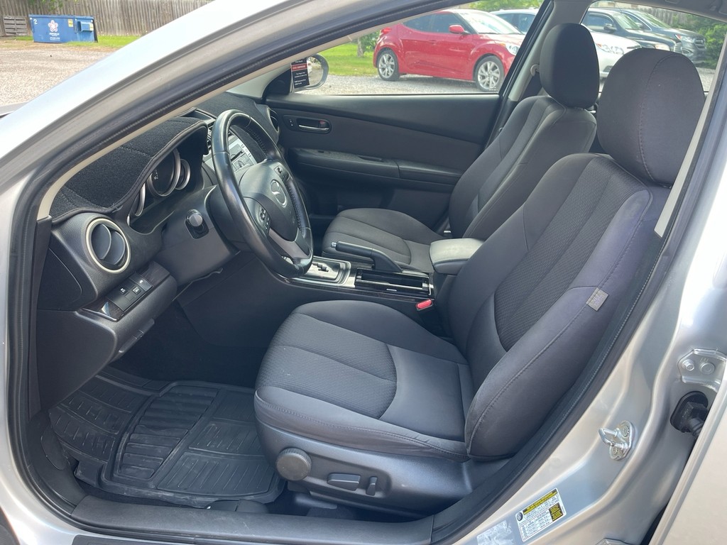 Mazda MAZDA6 Vehicle Full-screen Gallery Image 17