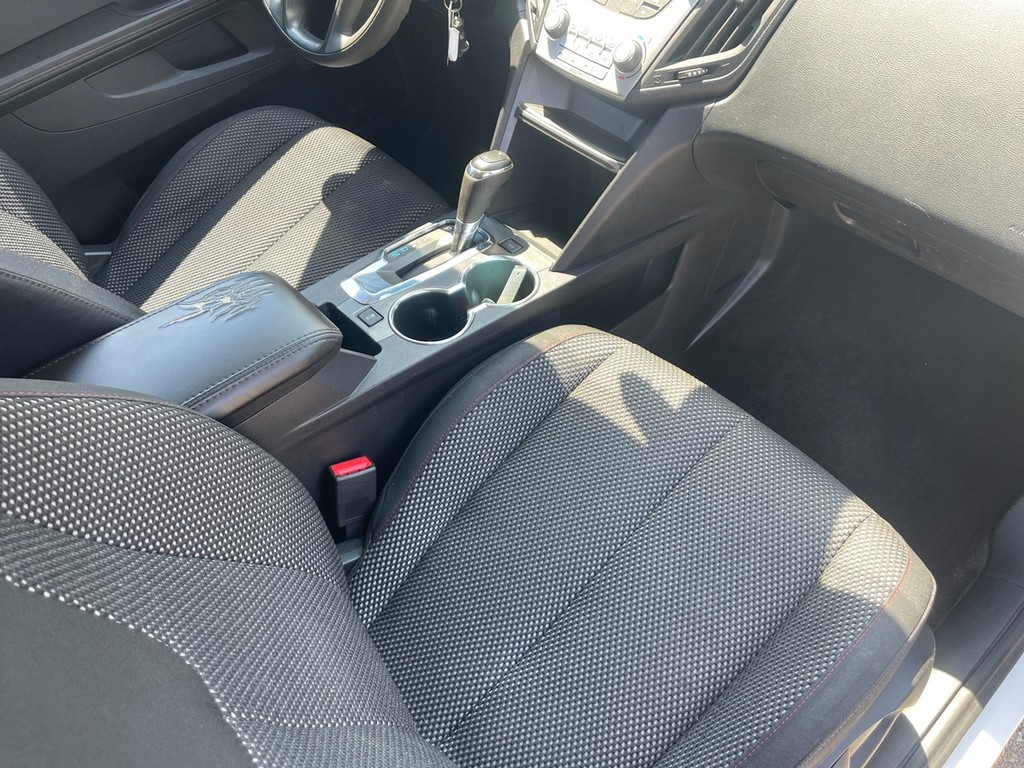 Chevrolet Equinox Vehicle Full-screen Gallery Image 15