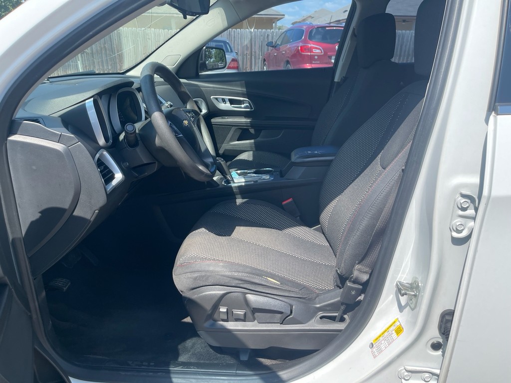 Chevrolet Equinox Vehicle Full-screen Gallery Image 17