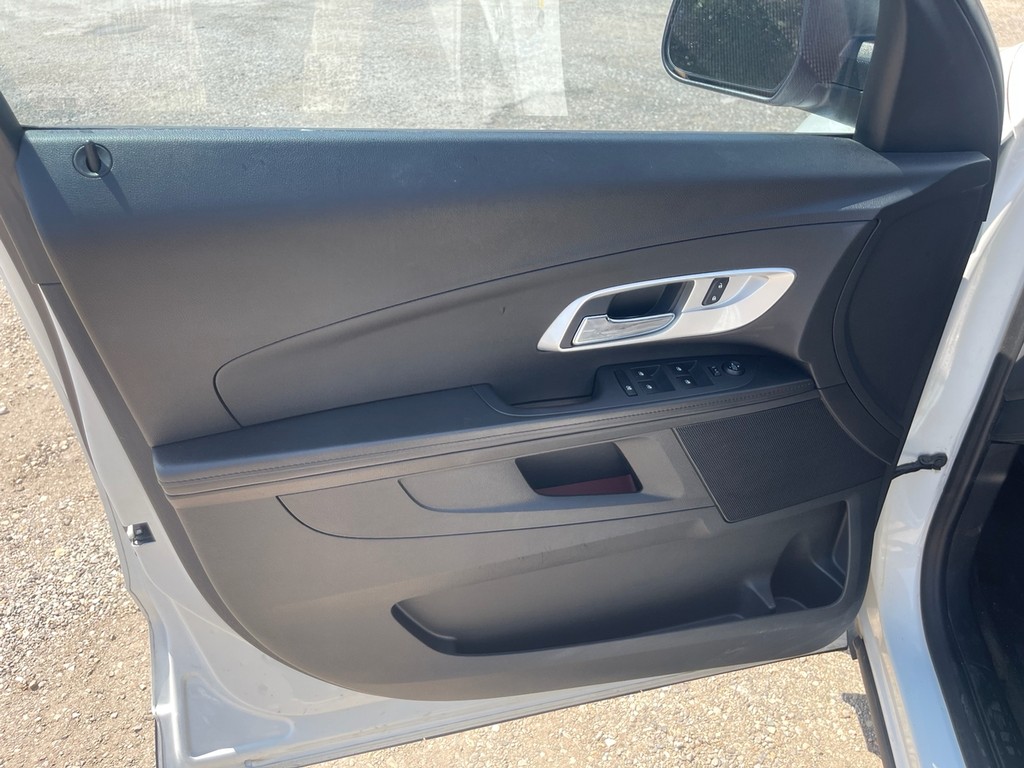 Chevrolet Equinox Vehicle Full-screen Gallery Image 19