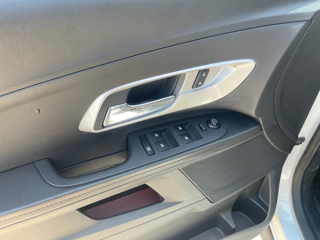 Chevrolet Equinox Vehicle Full-screen Gallery Image 20