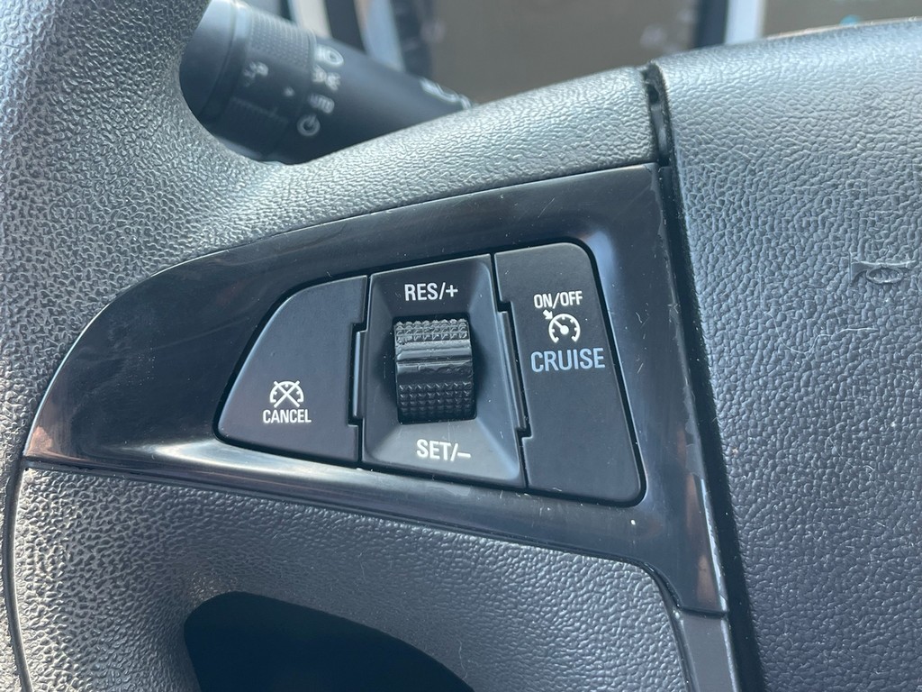 Chevrolet Equinox Vehicle Full-screen Gallery Image 21