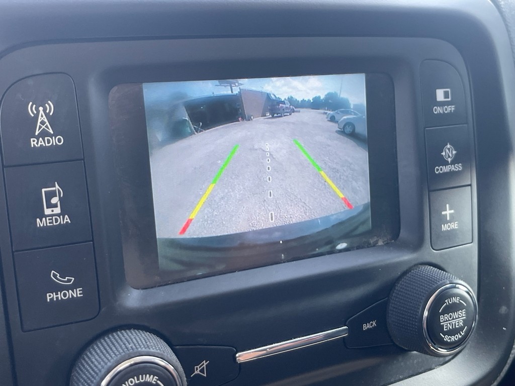 Jeep Renegade Vehicle Full-screen Gallery Image 22