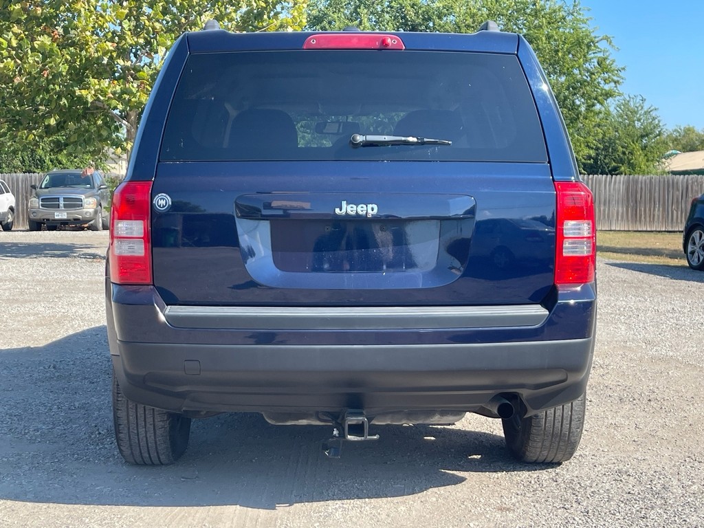 Jeep Patriot Vehicle Full-screen Gallery Image 4