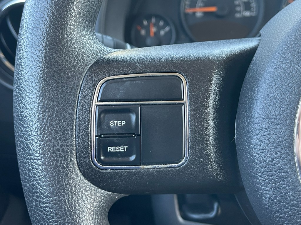 Jeep Patriot Vehicle Full-screen Gallery Image 20