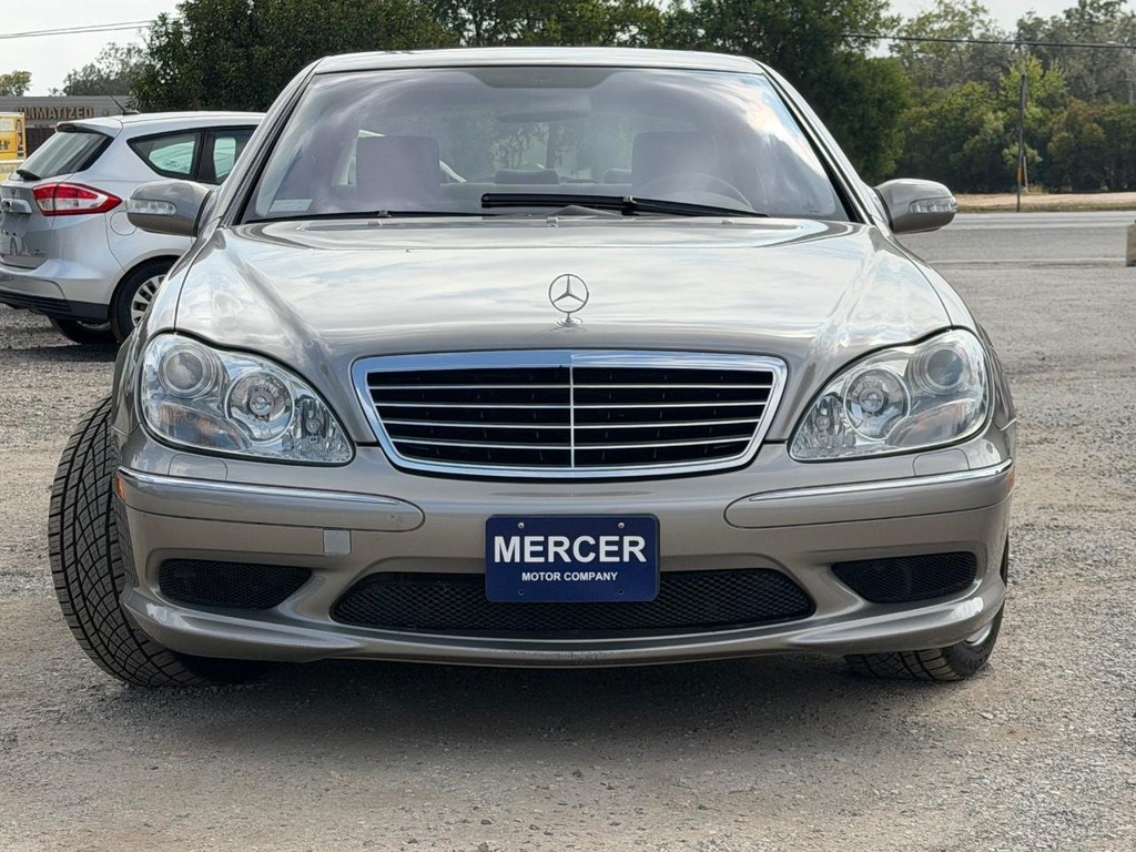 Mercedes-Benz S-Class Vehicle Full-screen Gallery Image 9