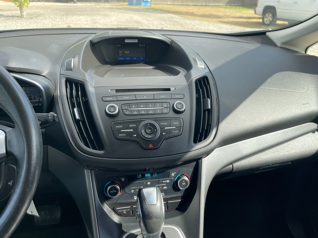 Ford C-Max Hybrid Vehicle Full-screen Gallery Image 14