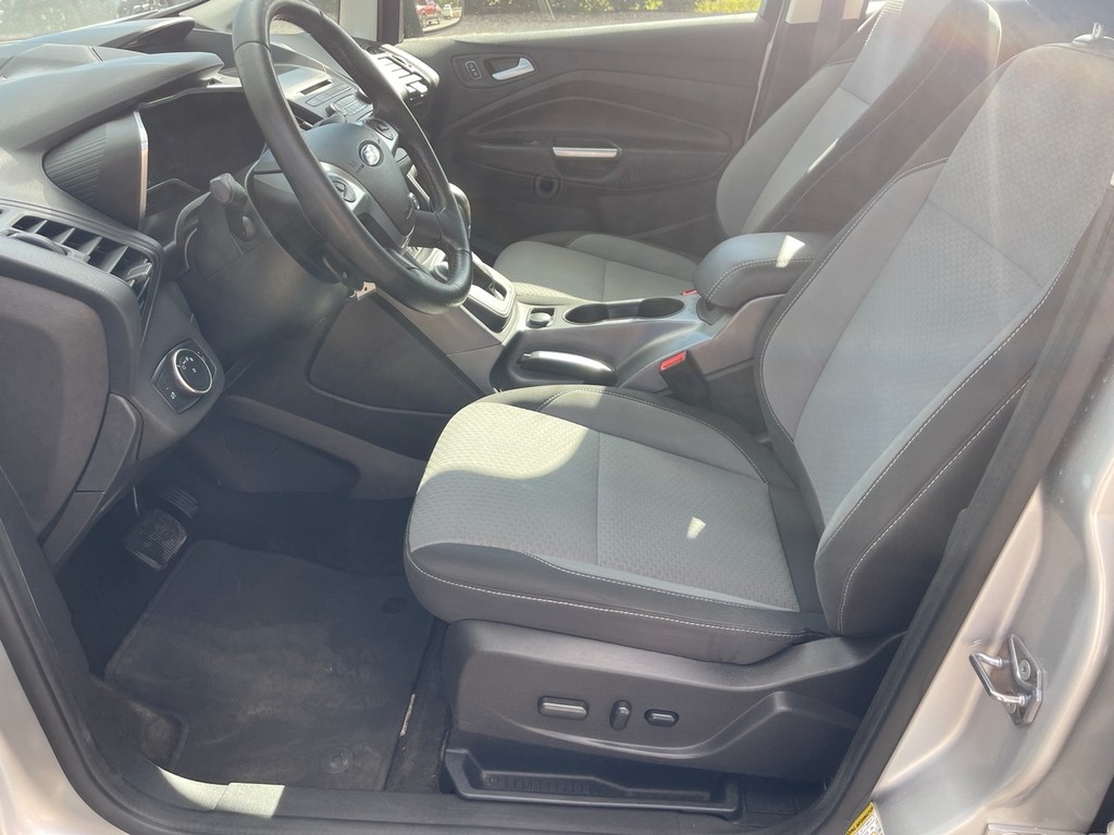 Ford C-Max Hybrid Vehicle Full-screen Gallery Image 18