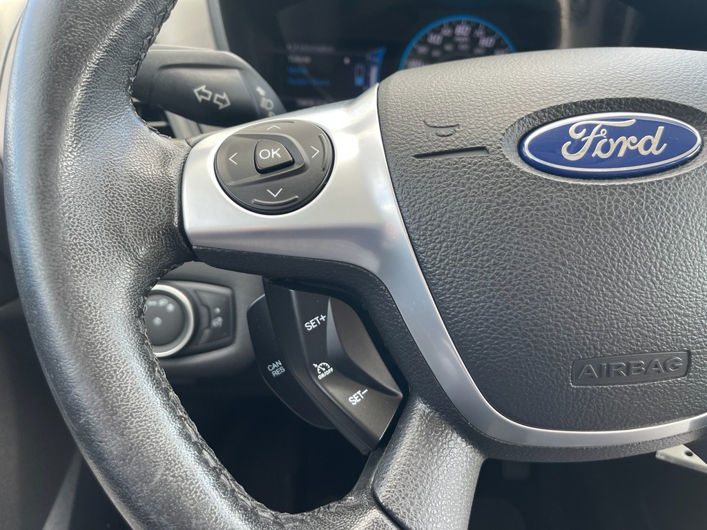 Ford C-Max Hybrid Vehicle Full-screen Gallery Image 20