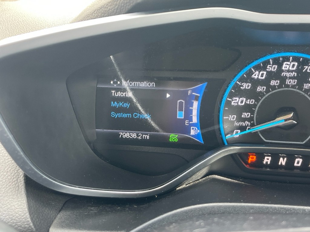 Ford C-Max Hybrid Vehicle Full-screen Gallery Image 22