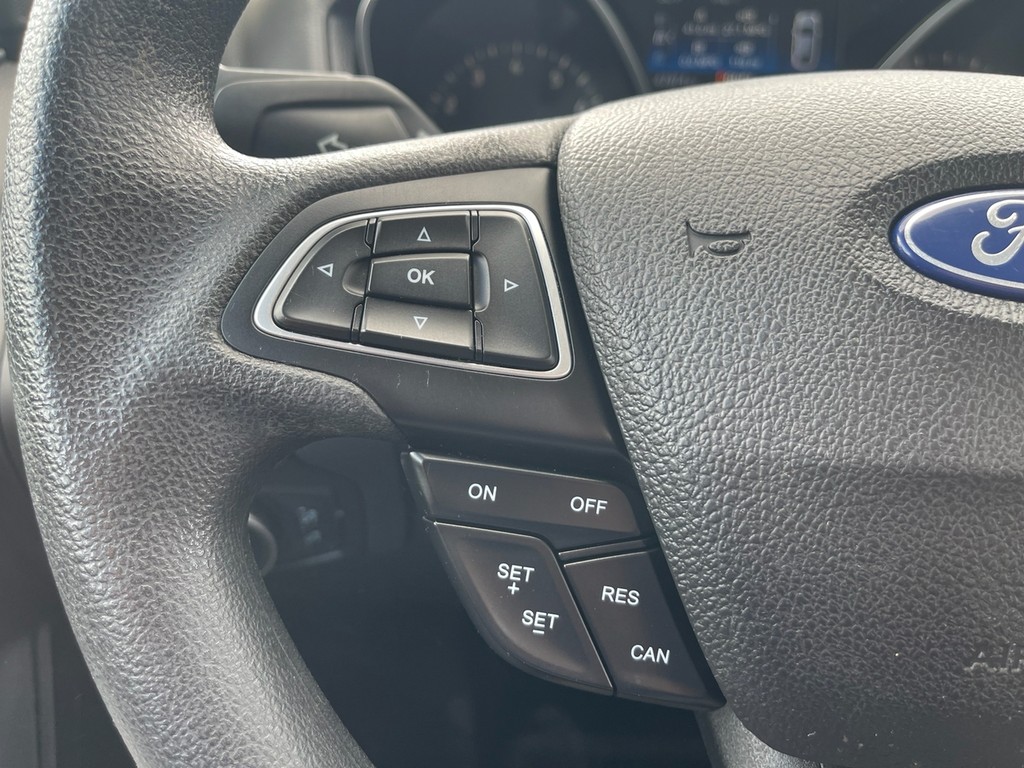 Ford Focus Vehicle Full-screen Gallery Image 20