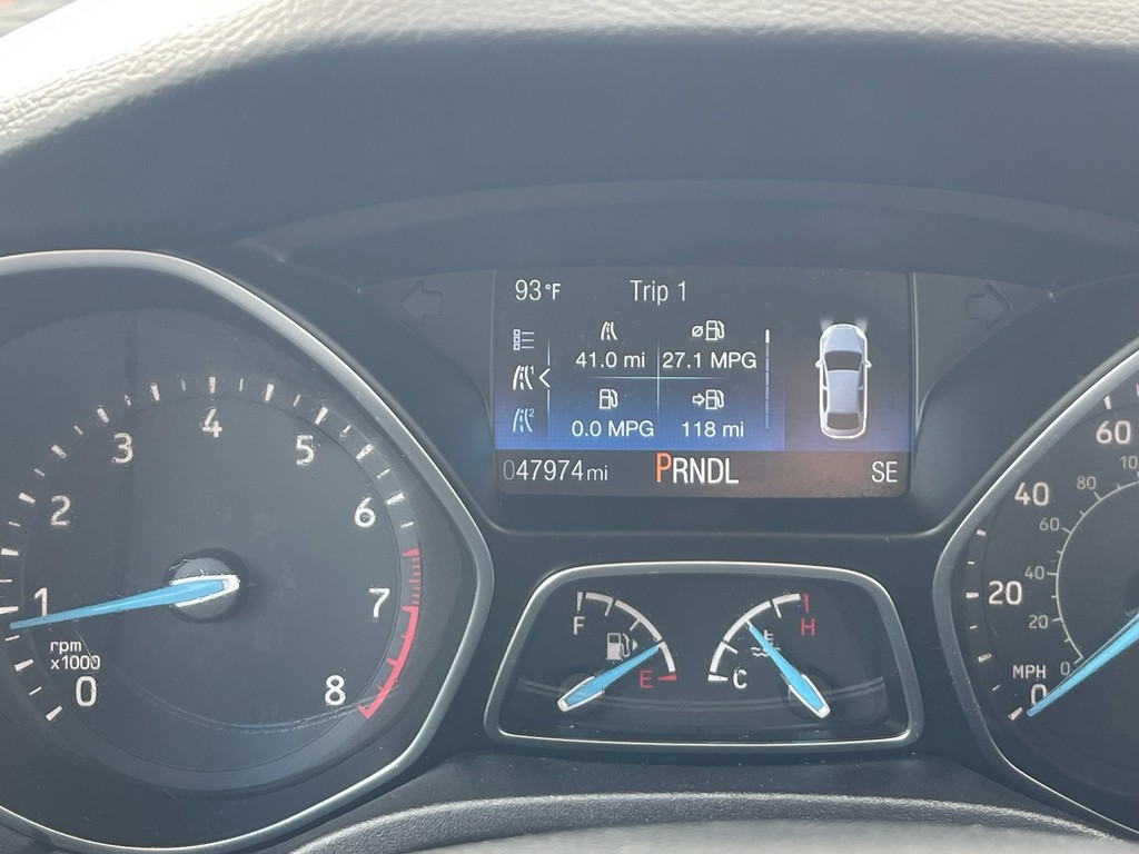 Ford Focus Vehicle Full-screen Gallery Image 22