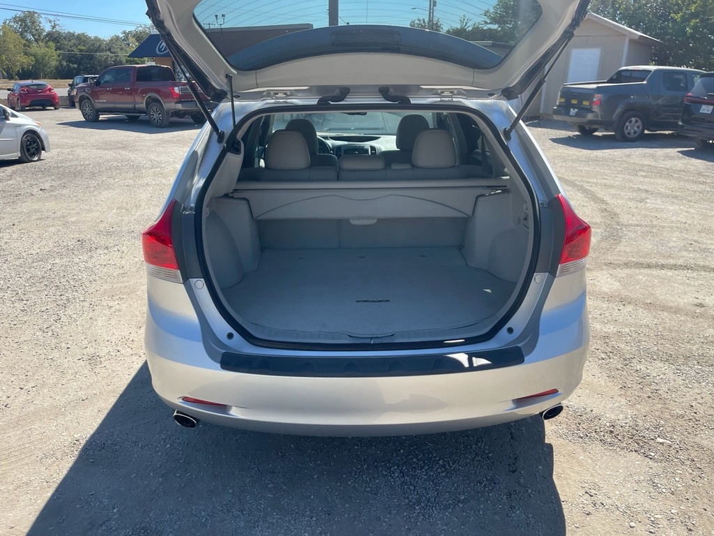 Toyota Venza Vehicle Full-screen Gallery Image 05