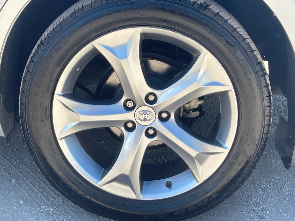 Toyota Venza Vehicle Full-screen Gallery Image 07