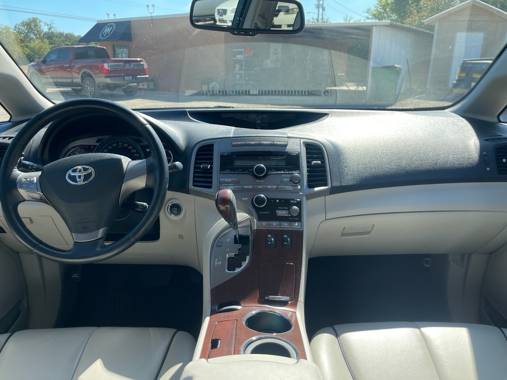 Toyota Venza Vehicle Full-screen Gallery Image 12