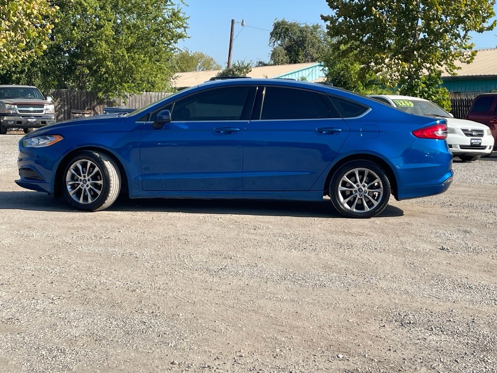 Ford Fusion Vehicle Full-screen Gallery Image 08
