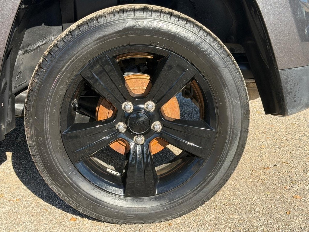 Jeep Patriot Vehicle Full-screen Gallery Image 7