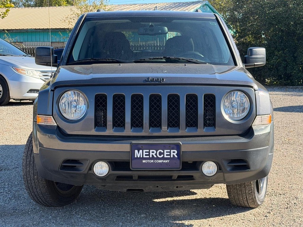 Jeep Patriot Vehicle Full-screen Gallery Image 10