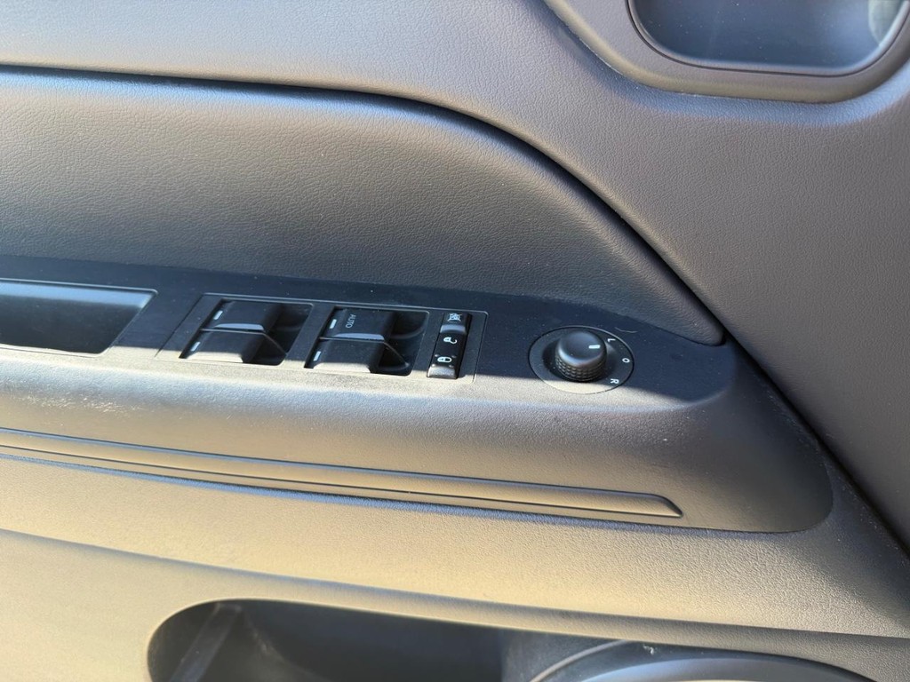 Jeep Patriot Vehicle Full-screen Gallery Image 19