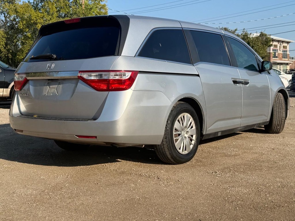 Honda Odyssey Vehicle Full-screen Gallery Image 03