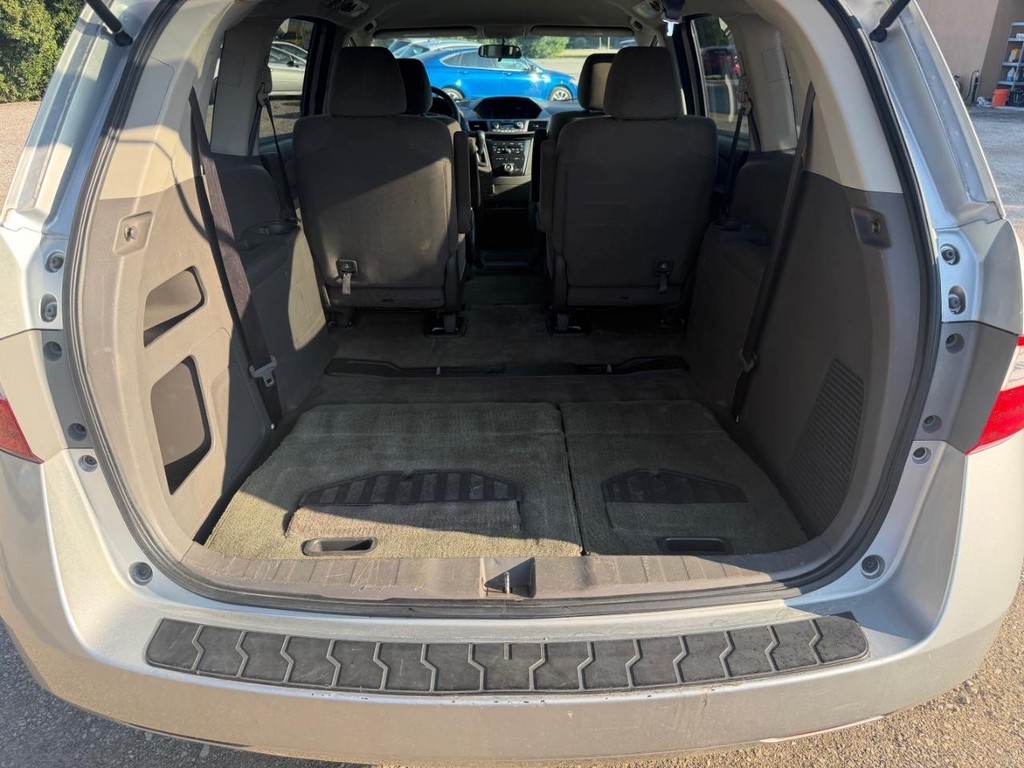 Honda Odyssey Vehicle Full-screen Gallery Image 05