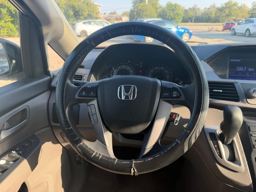 Honda Odyssey Vehicle Full-screen Gallery Image 14