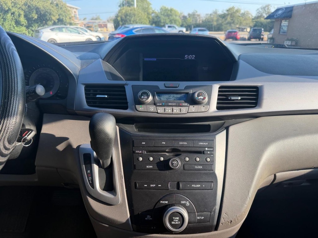 Honda Odyssey Vehicle Full-screen Gallery Image 15