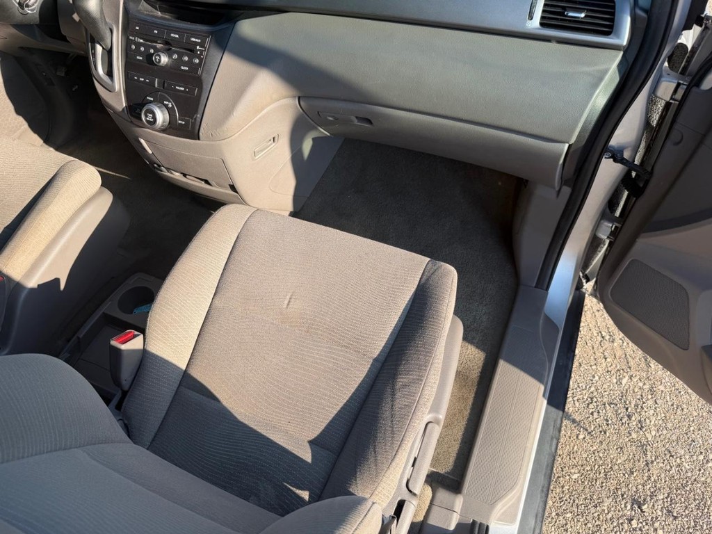 Honda Odyssey Vehicle Full-screen Gallery Image 16