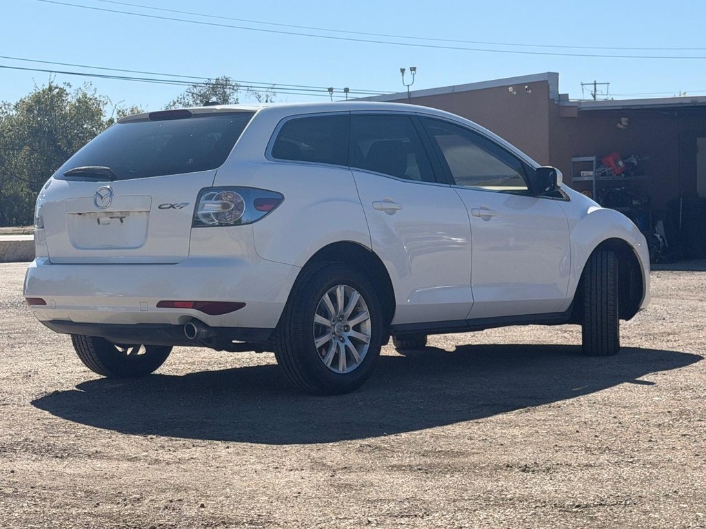 Mazda CX-7 Vehicle Full-screen Gallery Image 3