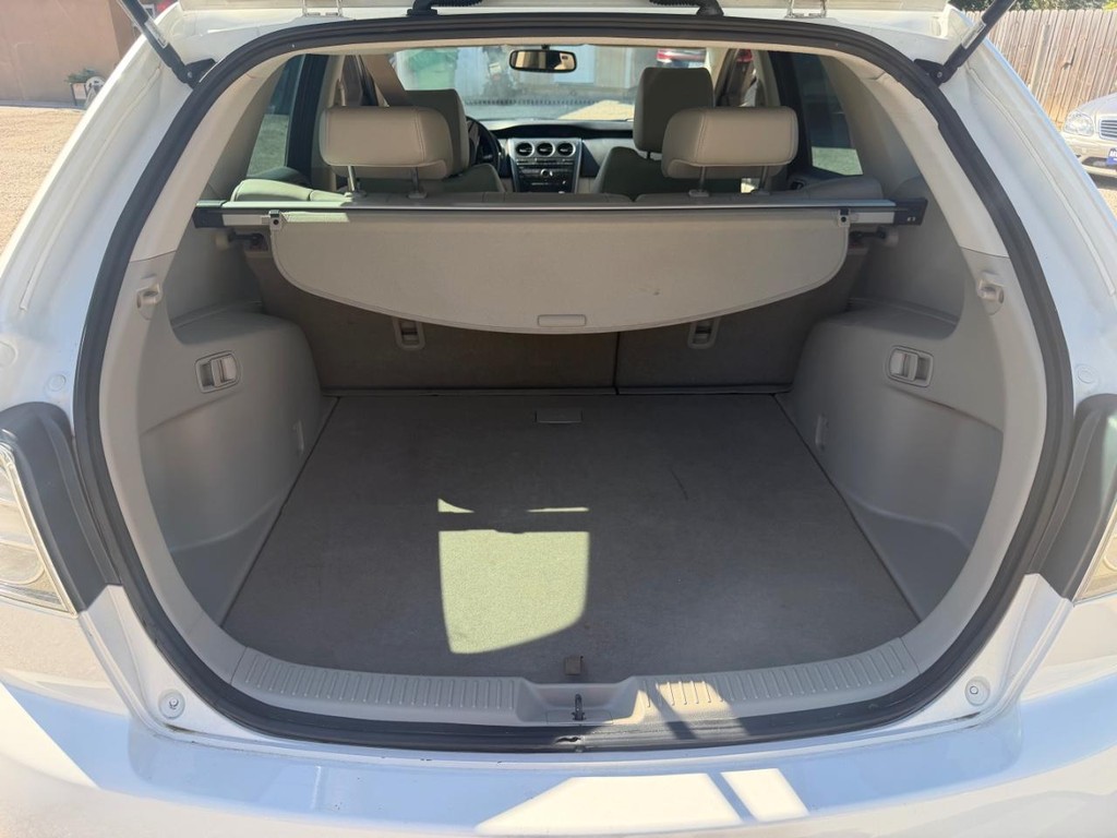 Mazda CX-7 Vehicle Full-screen Gallery Image 5