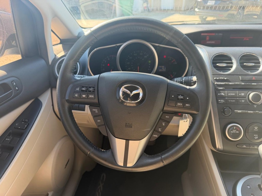 Mazda CX-7 Vehicle Full-screen Gallery Image 13