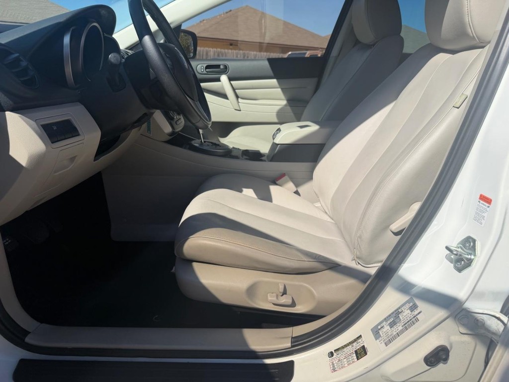 Mazda CX-7 Vehicle Full-screen Gallery Image 17