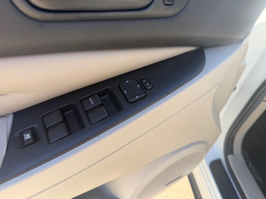 Mazda CX-7 Vehicle Full-screen Gallery Image 20