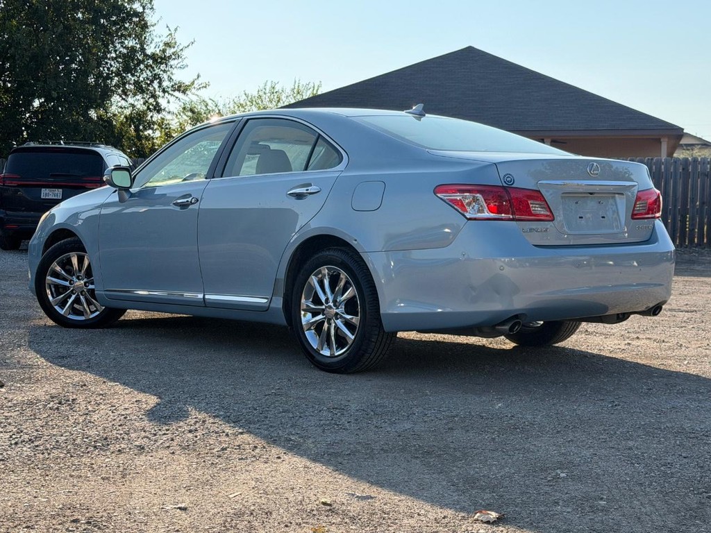 Lexus ES 350 Vehicle Full-screen Gallery Image 6