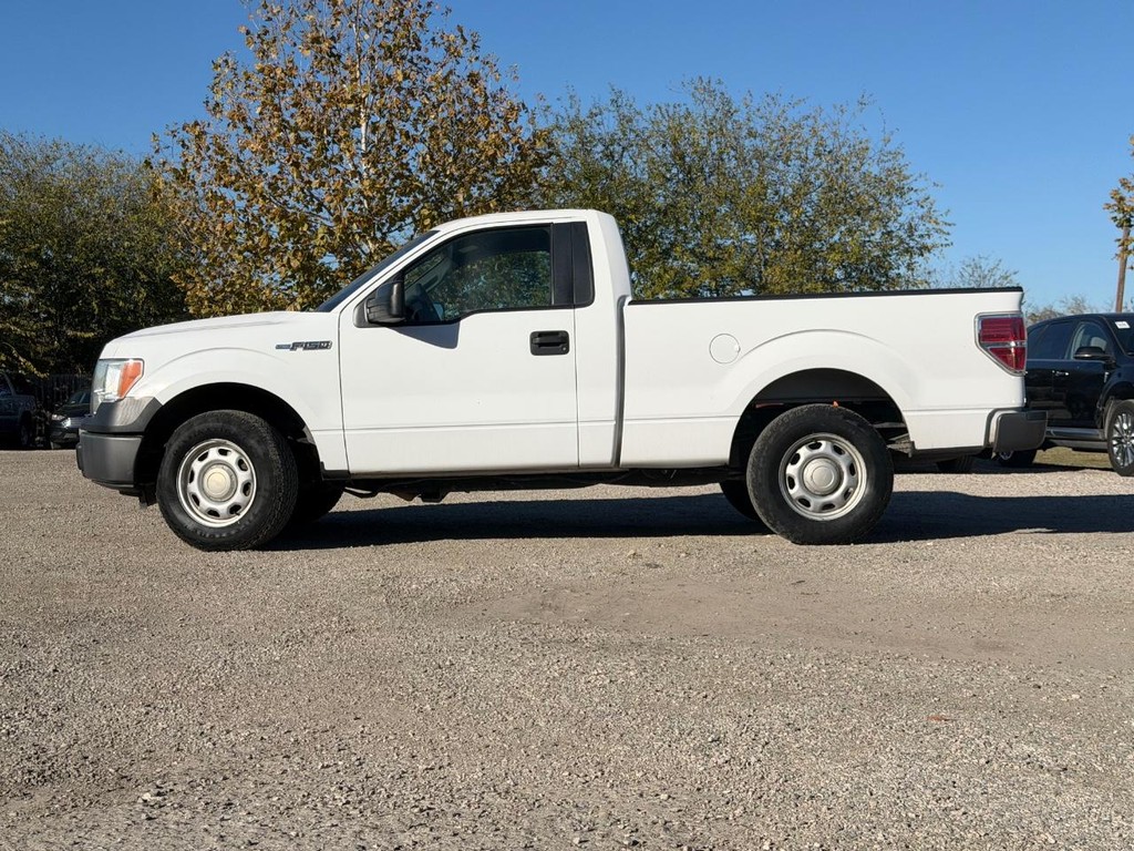 Ford F-150 Vehicle Full-screen Gallery Image 7