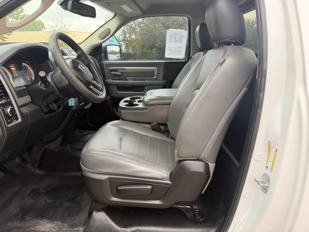 Ram 1500 Vehicle Full-screen Gallery Image 14