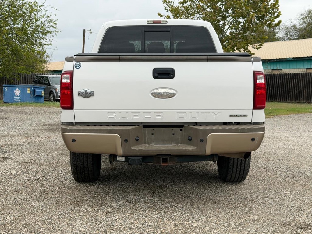 Ford Super Duty F-250 SRW Vehicle Full-screen Gallery Image 4