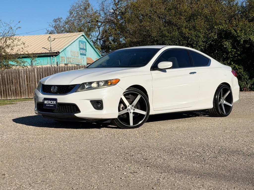 Honda Accord Coupe Vehicle Full-screen Gallery Image 9